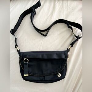 All Night Festival Bag Micro 2L Lululemon black belt bag